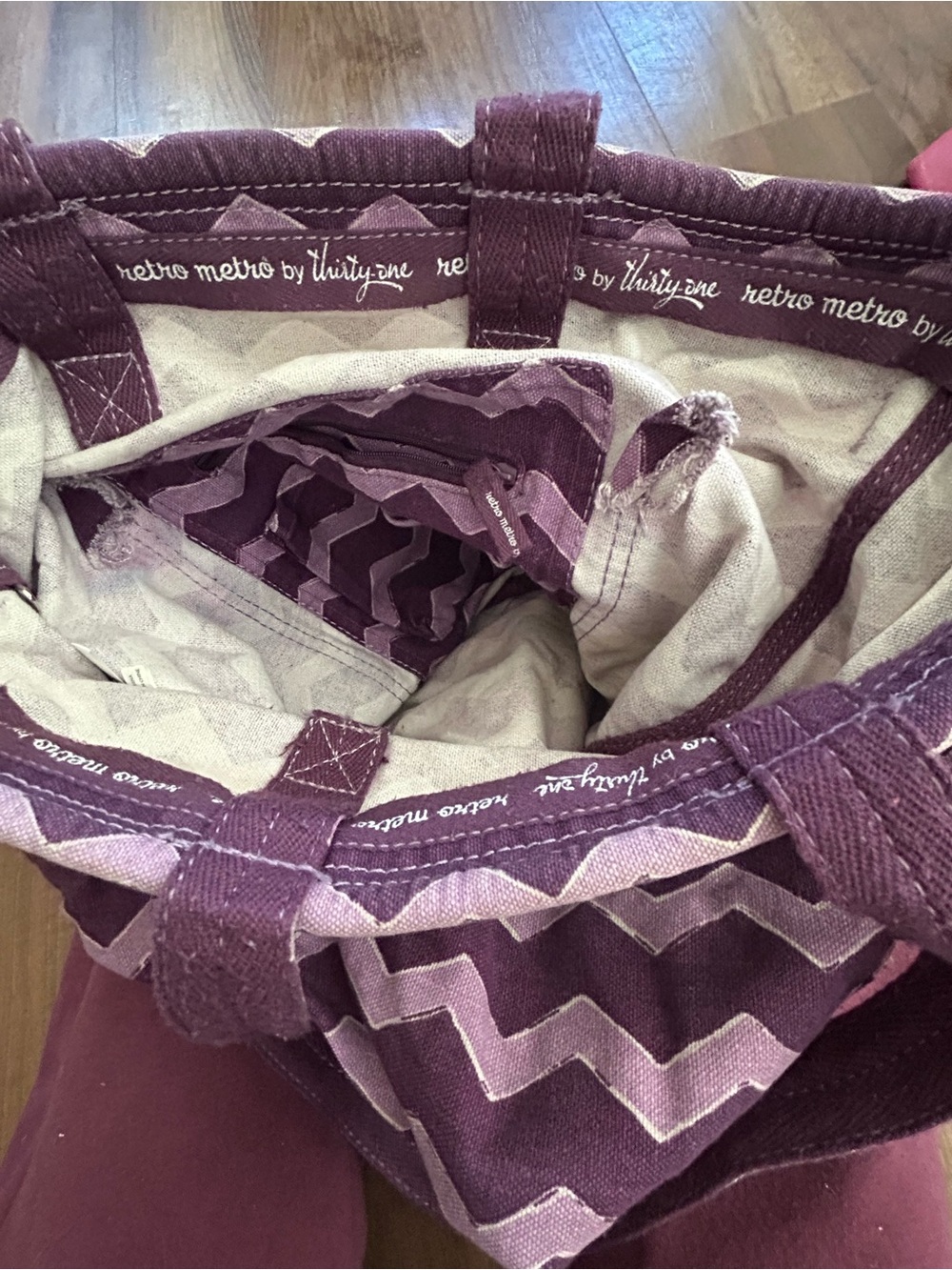 RETIRED thirty-one Purple Chevron Retro Metro Tote